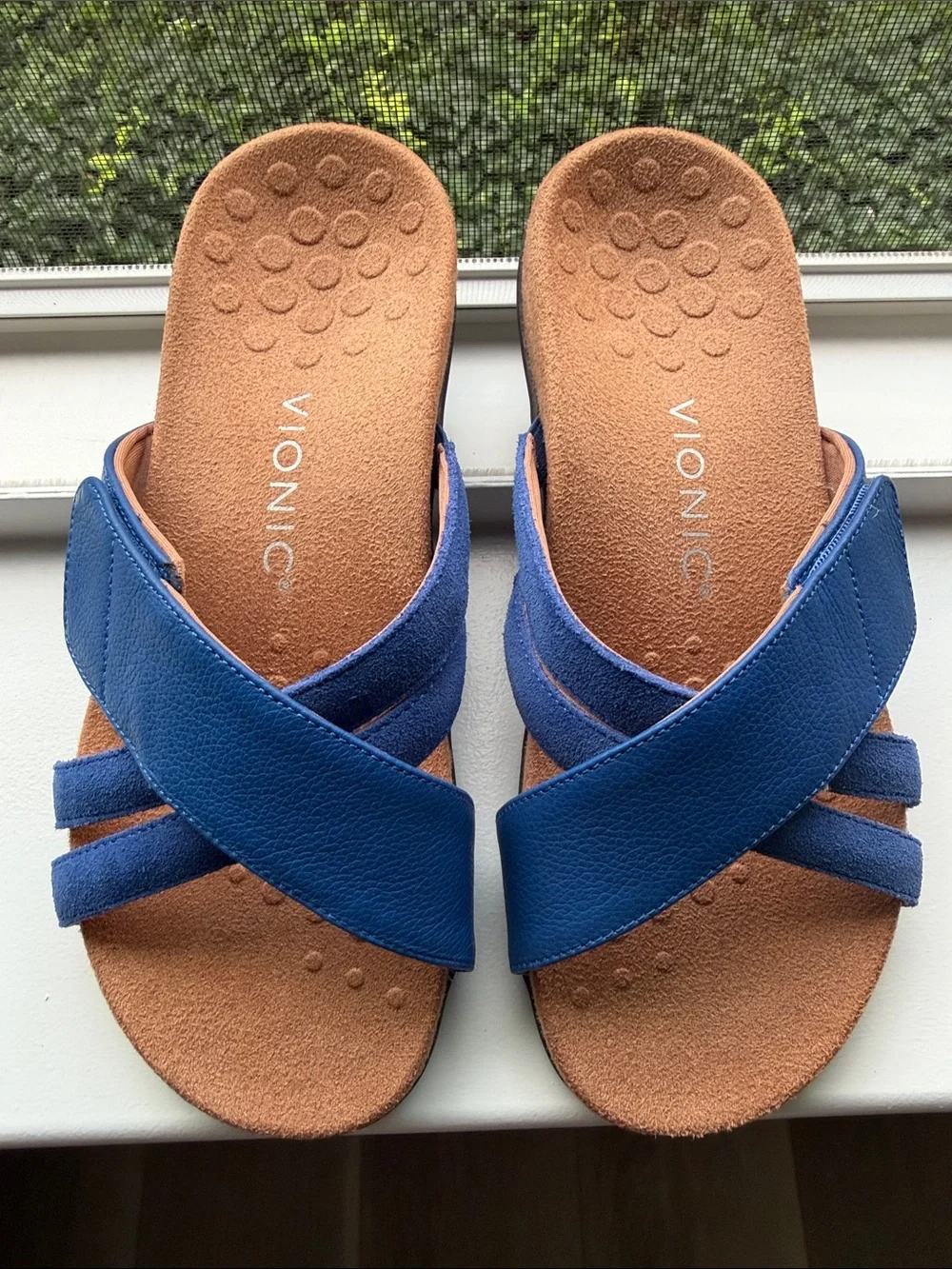 Vionic Women's Blue Zaire Adjustable Crisscross Slide Sandals with Tan Footbed